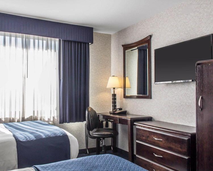 Paramount Inn Флорал-Парк Экстерьер фото